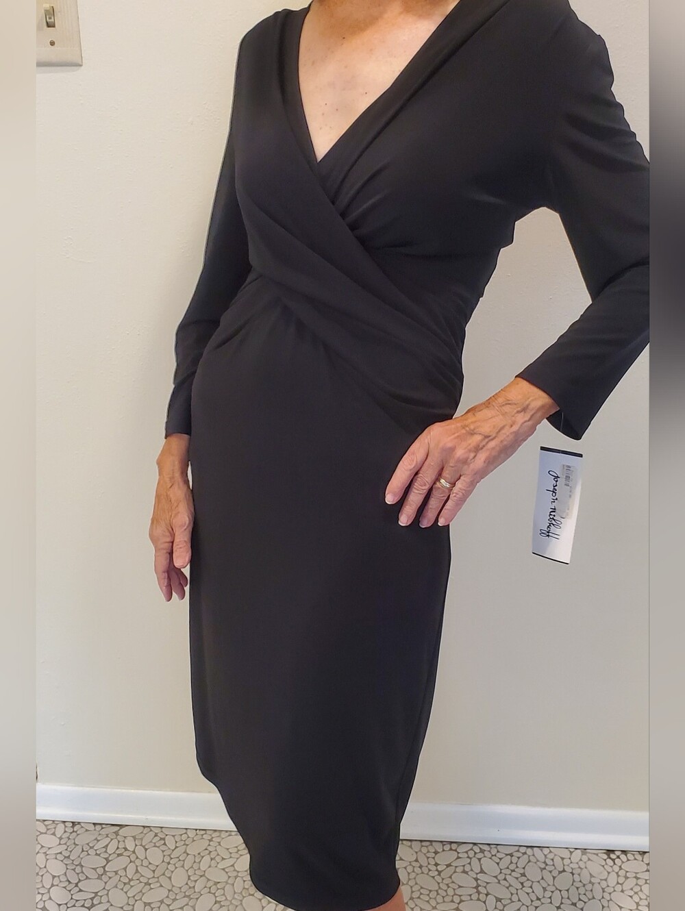 NWT Joseph Ribkoff Elegant Black Sheath Stretchy V- Neck 3/4 Sleeve Dress Size12